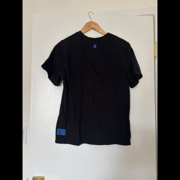 BTS Map of the Soul - Official T-Shirt (M) - Picture 2 of 3